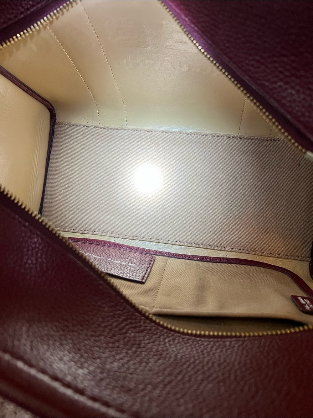 Marc Jacobs The ToteBag Pebbled Leather Tote - Medium Size - Picture 6 of 11